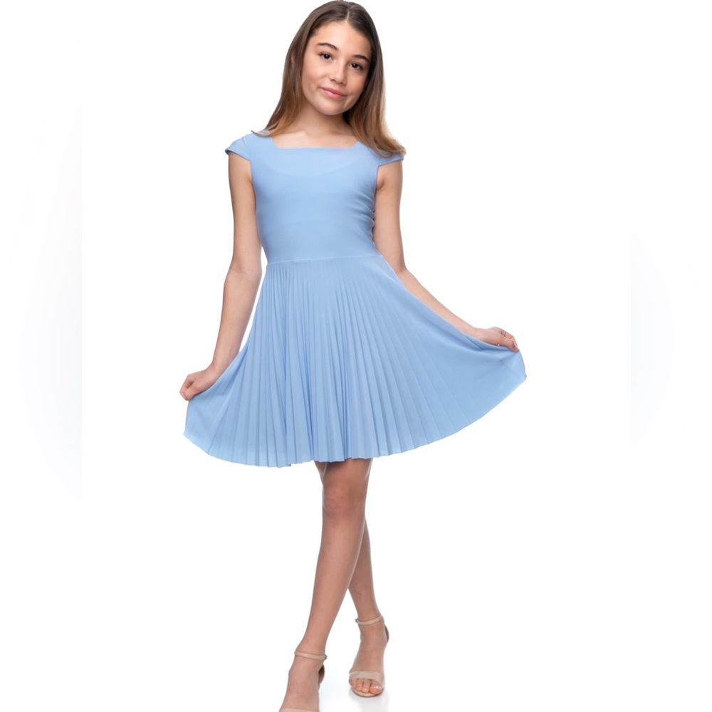 Girls Un Deux Trois pleated dress